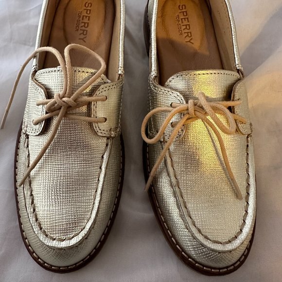 NEW Sperry  Women's Seaport Boat Shoe, Gold Leather  Size 5 M  New With Box - Picture 2 of 7